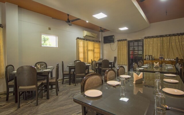 OYO 13521 Sudhriti Hotel