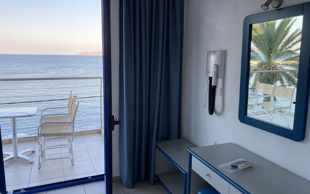 Kassavetis Center - Hotel Studios & Apartments