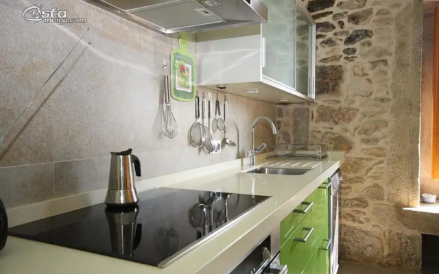 107565 House In Outes