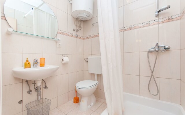 Apartment and Rooms Sanja Vodice