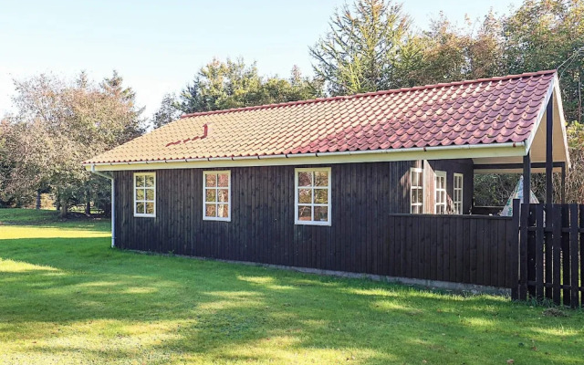 Stylish Holiday Home in Hals near Sea