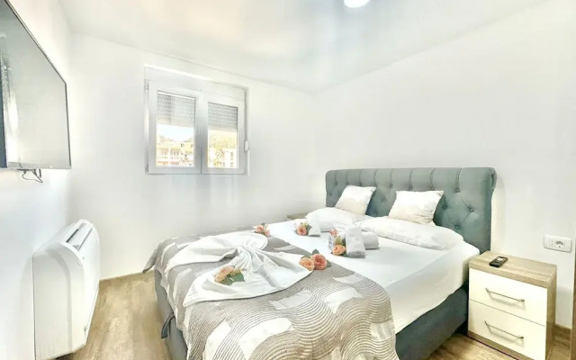 Maxim Family Apartment Budva