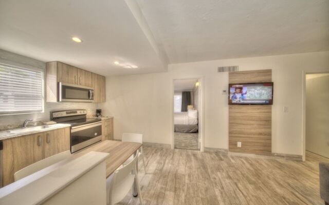 Riverside Apartments By The Beach
