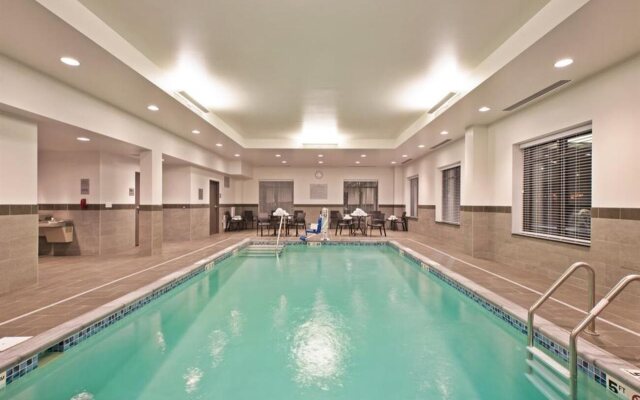 Hampton Inn & Suites North Huntingdon-Irwin