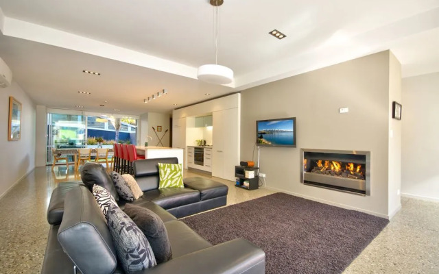 Element Escapes Luxury Apartments