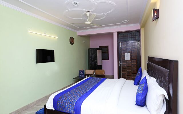 OYO 11504 N D Star Residency