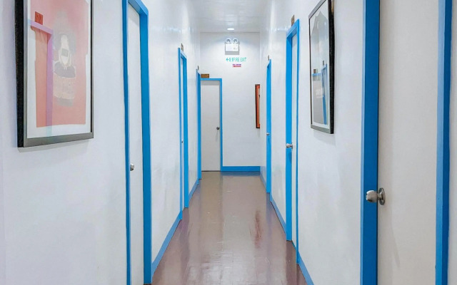 RedDoorz Hostel @ Popoy's Backpackers Mati