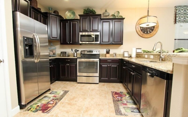 7BR 5BA Pool Home In ChampionsGate