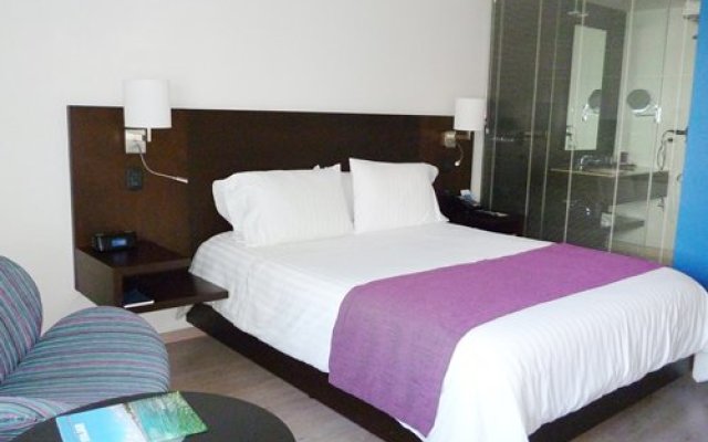 NH Collection Royal Smart Suites - 4 Nights, Barranquilla, Colombia
