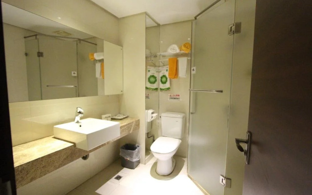 Yoland Hotel