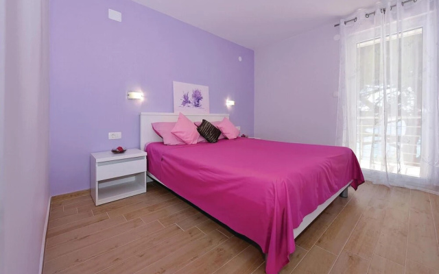 Amazing Home in Rogoznica With Wifi and 4 Bedrooms