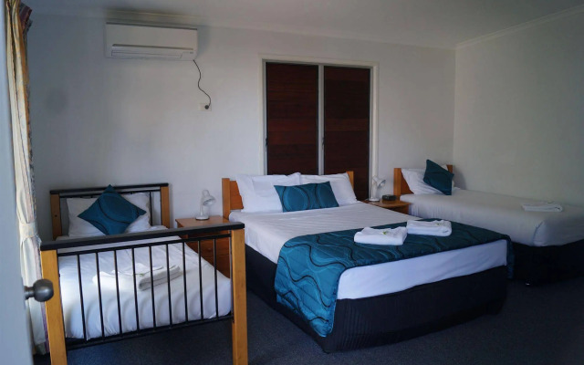 Tin Can Bay's Sleepy Lagoon Motel