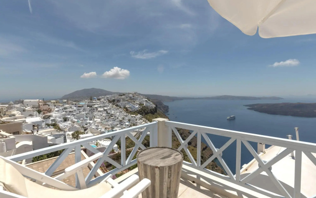 Blue Dolphins Apartments & Suites
