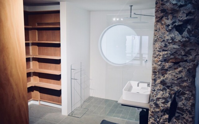 Modern Studio Apartment in Seapoint