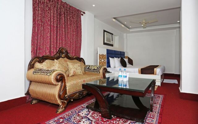 OYO 9855 Hotel Royal Suites
