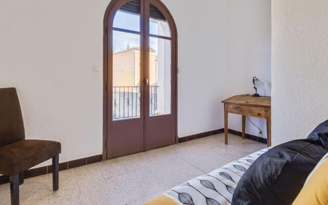 Alluring Holiday Home in Estagel with Private Pool