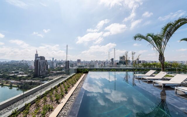 Stunning Views | Luxurious Apartment with Marginal Pinheiros View at River One Residencial by Okaeri Home Apartments