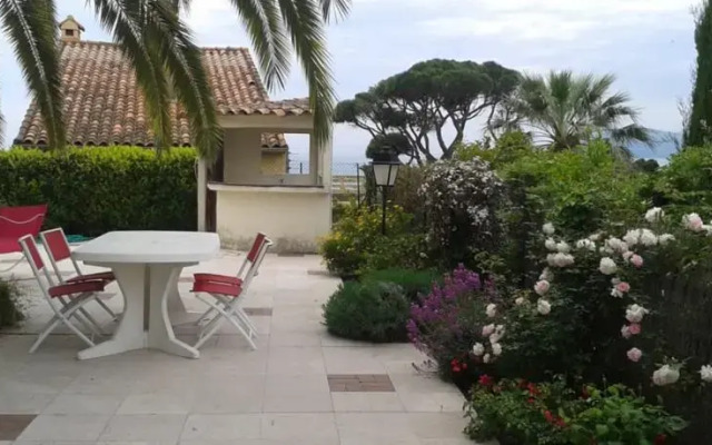 Cannes Villa Bord de Mer