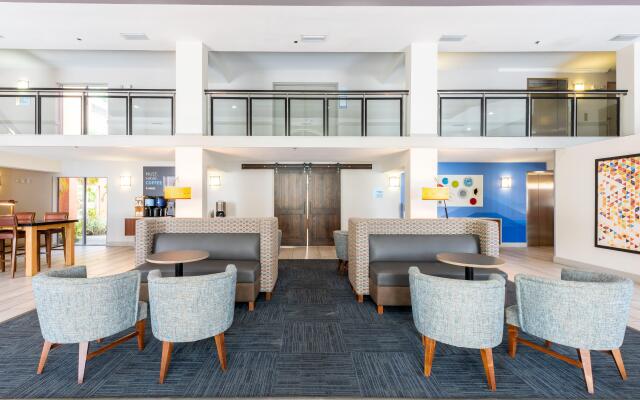 Holiday Inn Express & Suites Bradenton West by IHG