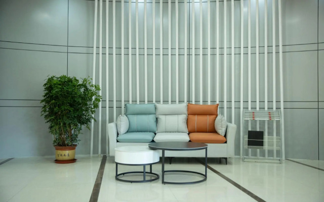 Home Inn Bobai Cloud (Haiyang Jinhailuo Plaza)