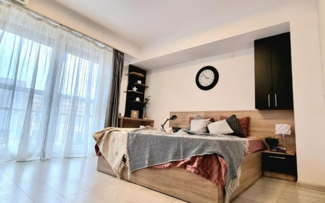 Studio Central Exer I