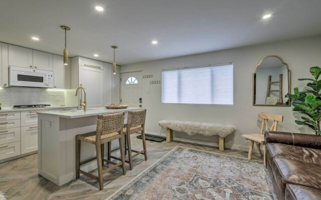 Aspen Condo w/ Mountain Views & Ski Access!