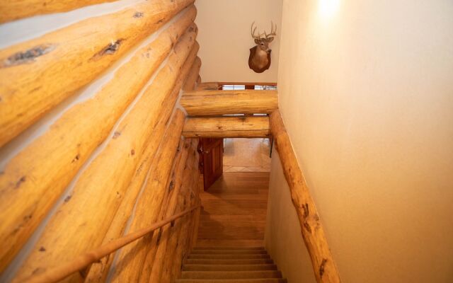 13 Bear Tree Court 5 Bedroom Home by RedAwning