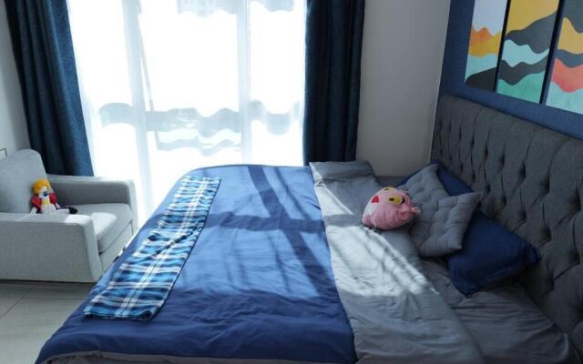 Lovely 2 Bdrm Serviced Apartment with pool & sauna