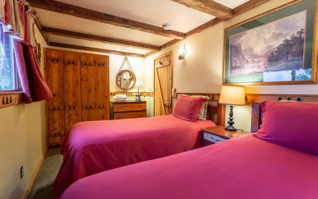 Arrowhead Pine Rose Cabins