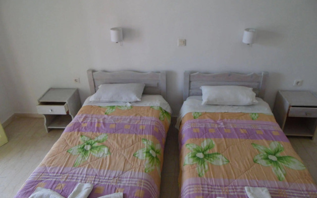 Katsaros Studios and Apartments