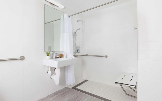 The Gabriel Miami South Beach, Curio Collection by Hilton