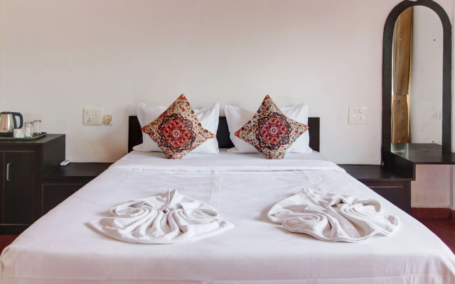 Hotel Pleasure Inn near Turtle Beach- Morjim