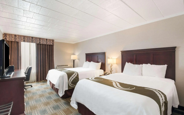 Finger Lakes Inn & Suites