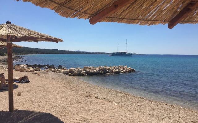 Luxurious Apartment in Novalja Near Sea