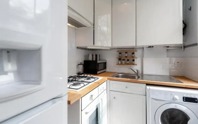 Fg Property - Earls Court Warwick Road