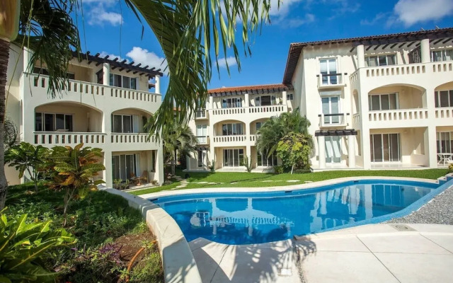 1BR Condo - Best Location! Pool+beach! Sleeps 4!!