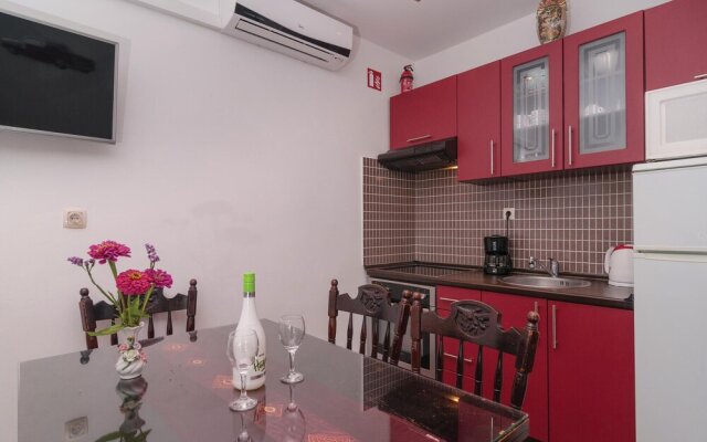 Amazing Home in Seget Vranjica With Wifi and 3 Bedrooms