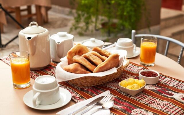 Hostal Danna Inn