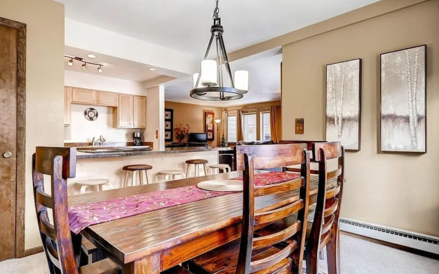 Park Place 101c 2 Bedroom Condo by RedAwning