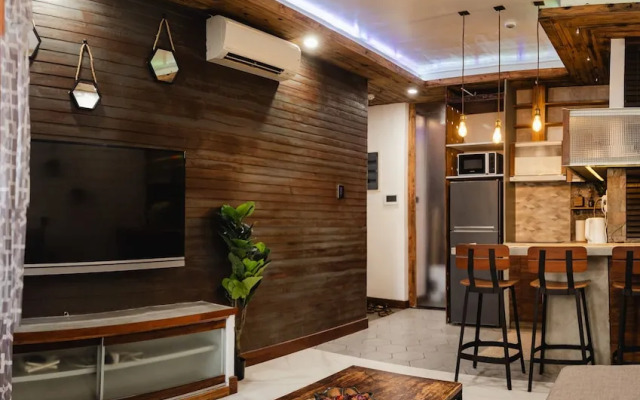 Modern 1BR Walk to Beach & City Spots