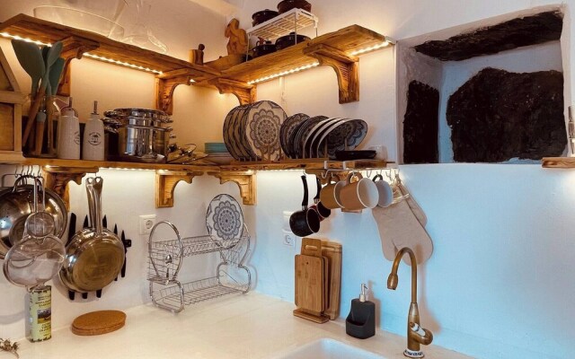 Travellers And Hikers Delight 2, Next To Sougia