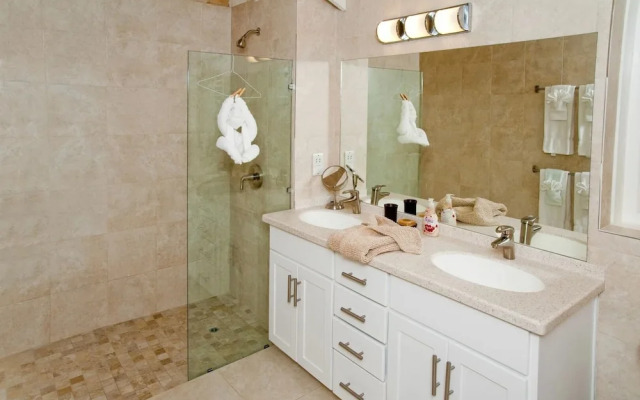 Todmorden by Blue Sky Luxury
