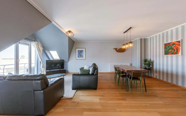 Huswell - Comfortable Apartment With Scenic Views