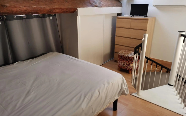 7 Art Hotel Cannes