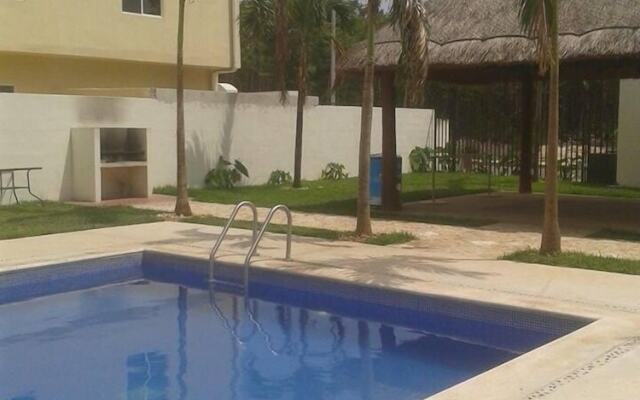 Condo en PlayaDelCarmen 542 by Sinbad