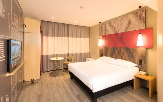 ibis Shanghai New Hongqiao