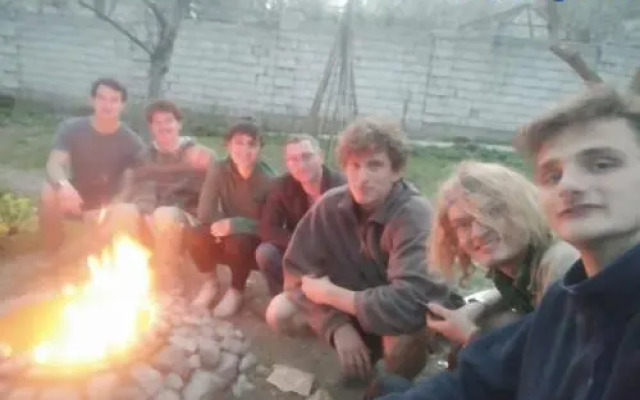 Rossi Rest House By The River