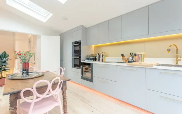 Newly Refurbished 2 Bedroom Property in Peckham
