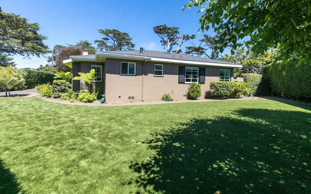 MV 14: Beach Retreat Close to the Beach and Carmel