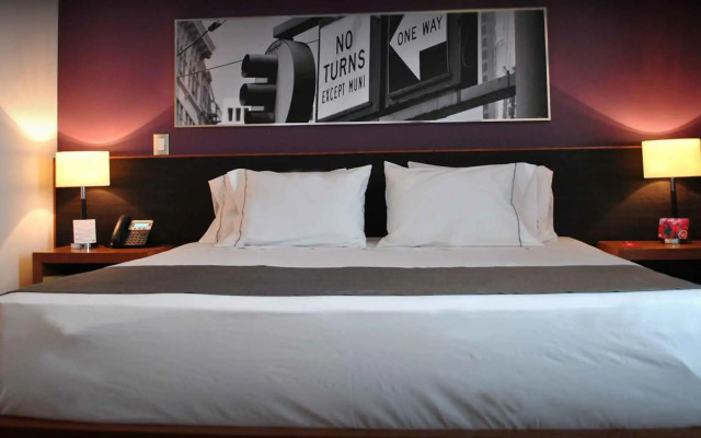 Hotel y Tú